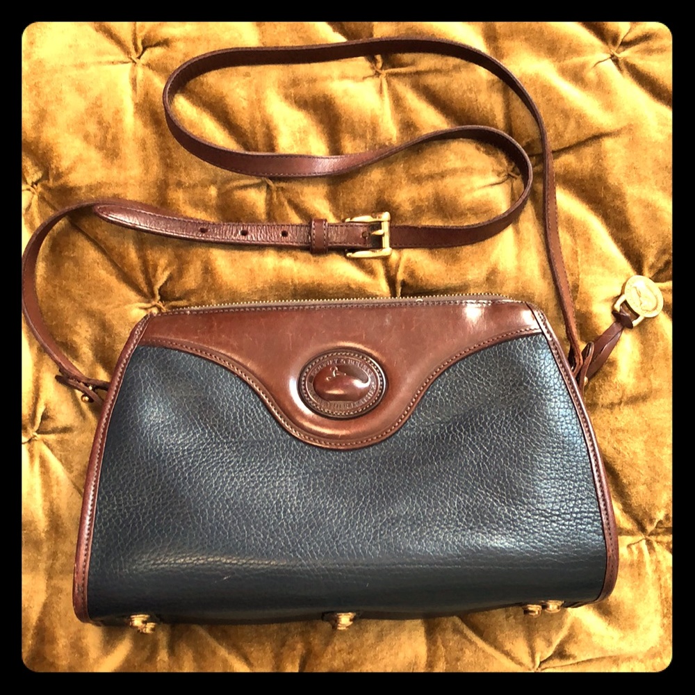 Vintage Dooney & Bourke leather purse
